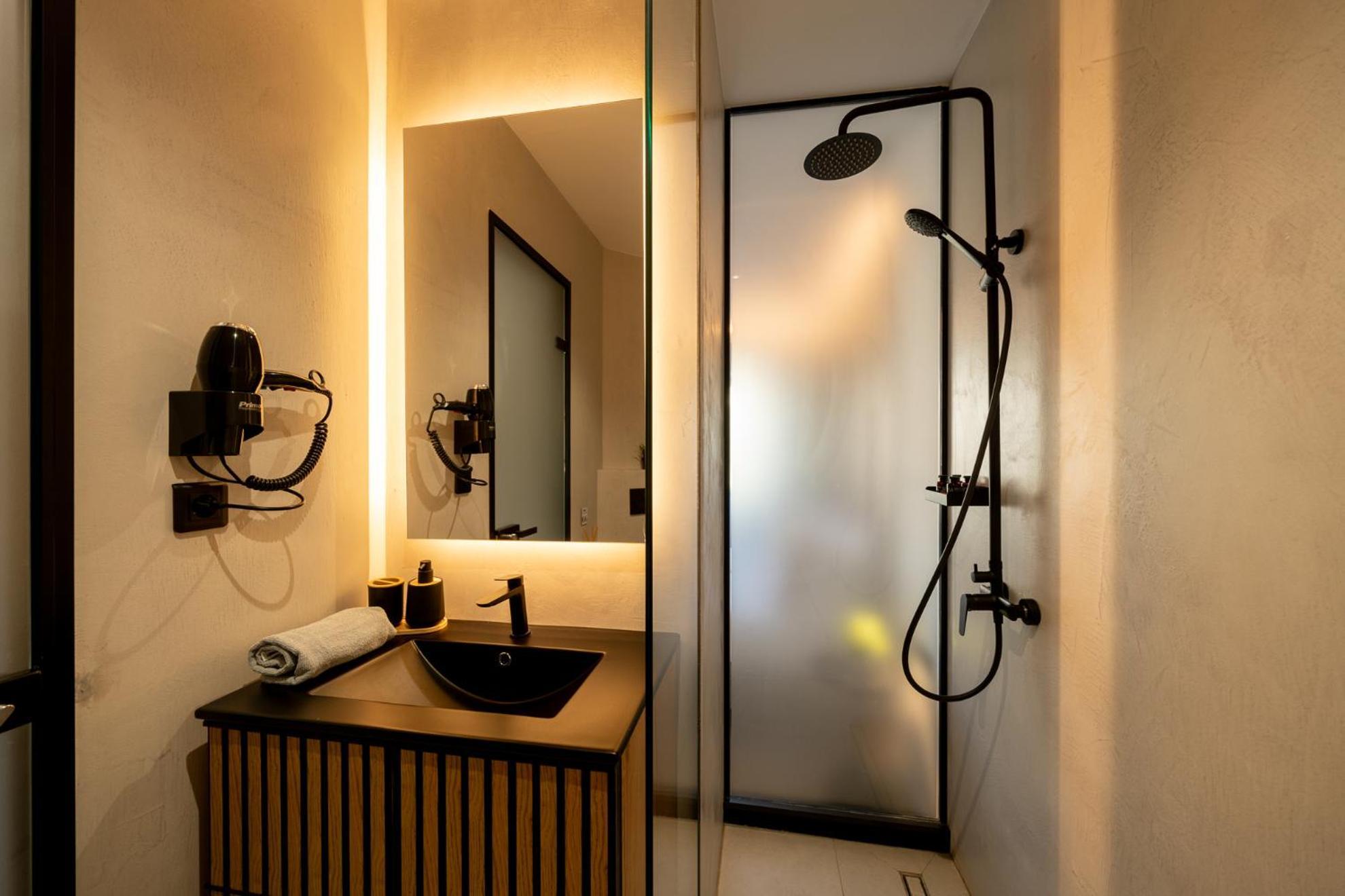 Incorsο - Smart Luxury Stay - Athens Airport - 24Hr Passcode Check In Markópoulon Eksteriør bilde
