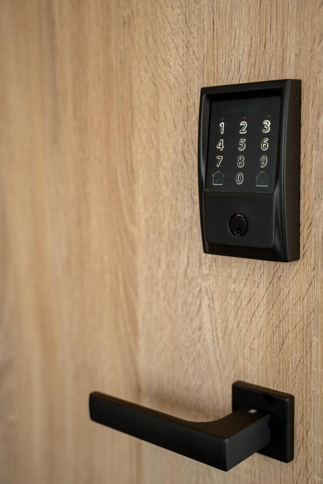 Incorsο - Smart Luxury Stay - Athens Airport - 24Hr Passcode Check In Markópoulon Eksteriør bilde